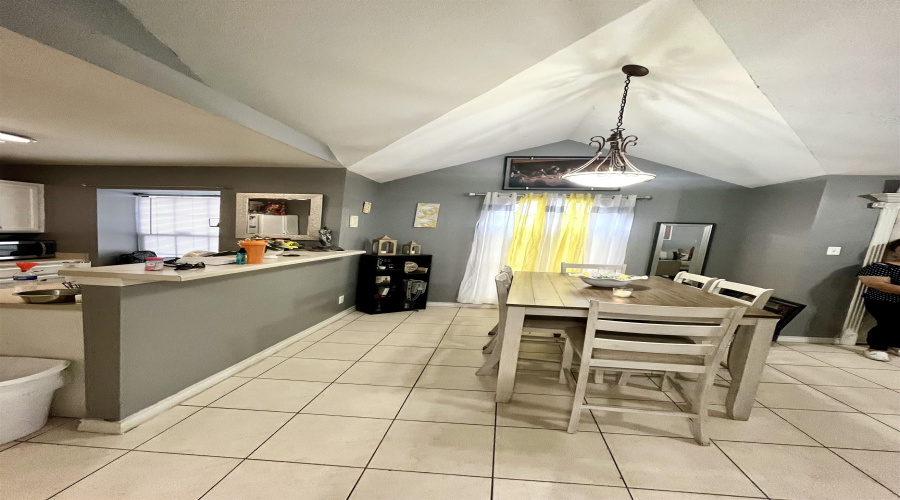 802 Prancer Rd, Laredo, Texas 78045, 3 Bedrooms Bedrooms, 5 Rooms Rooms,2 BathroomsBathrooms,Residential,For Sale,802 Prancer Rd,20253676