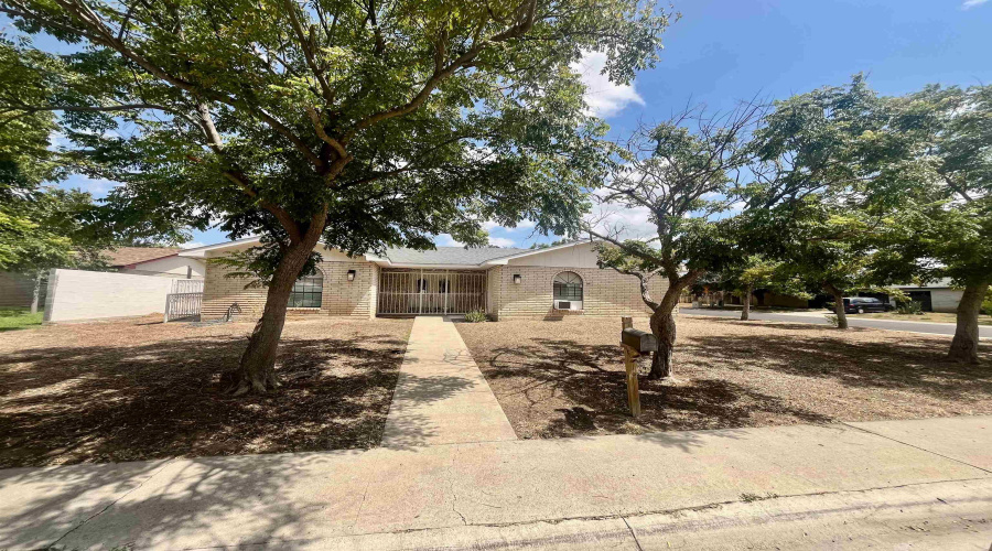 118 Illinois St, Laredo, Texas 78041, 1 Bedroom Bedrooms, 2 Rooms Rooms,1 BathroomBathrooms,Residential,For Rent,118 Illinois St,20253677