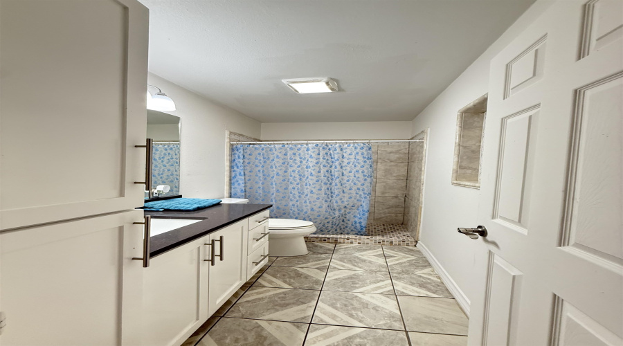 118 Illinois St, Laredo, Texas 78041, 1 Bedroom Bedrooms, 2 Rooms Rooms,1 BathroomBathrooms,Residential,For Rent,118 Illinois St,20253677