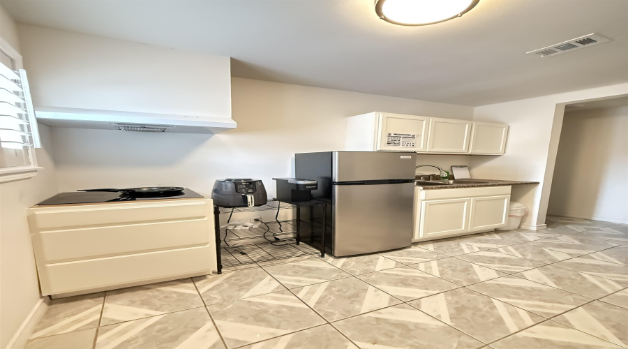 118 Illinois St, Laredo, Texas 78041, 1 Bedroom Bedrooms, 2 Rooms Rooms,1 BathroomBathrooms,Residential,For Rent,118 Illinois St,20253677