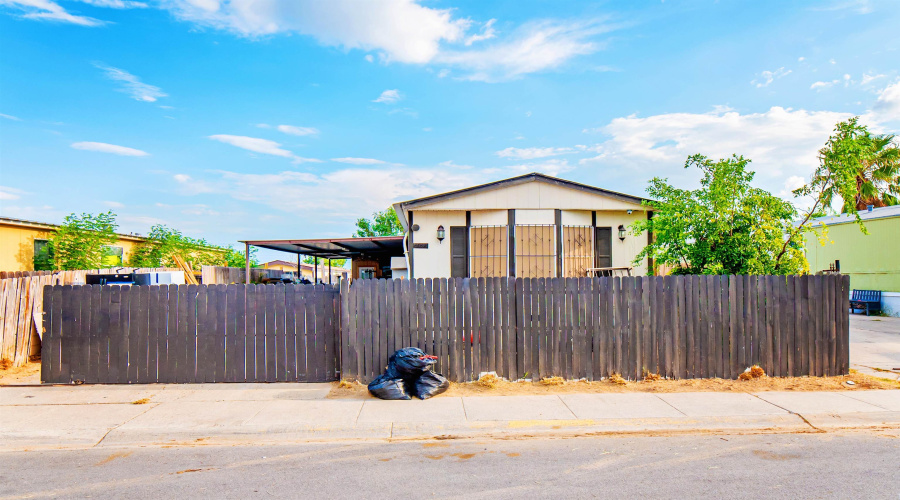 4935 Paz Ln, Laredo, Texas 78046, 3 Bedrooms Bedrooms, 4 Rooms Rooms,2 BathroomsBathrooms,Residential,For Sale,4935 Paz Ln,20253679