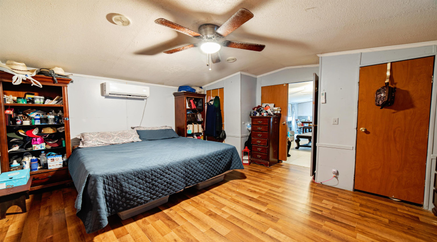 4935 Paz Ln, Laredo, Texas 78046, 3 Bedrooms Bedrooms, 4 Rooms Rooms,2 BathroomsBathrooms,Residential,For Sale,4935 Paz Ln,20253679