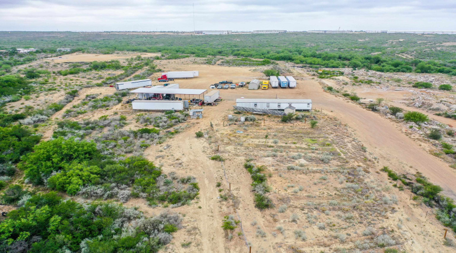 465 Papalote Rd, Laredo, Texas 78045, 1 Bedroom Bedrooms, 51 Rooms Rooms,2 BathroomsBathrooms,Commercial/industrial,For Sale,465 Papalote Rd,20253687