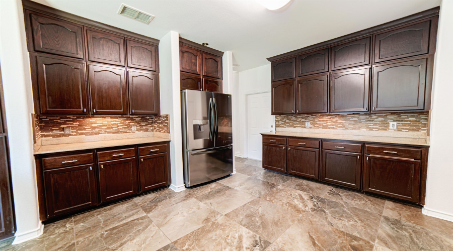 3103 Dante Lp, Laredo, Texas 78041, 4 Bedrooms Bedrooms, 8 Rooms Rooms,3 BathroomsBathrooms,Residential,For Sale,3103 Dante Lp,20253684