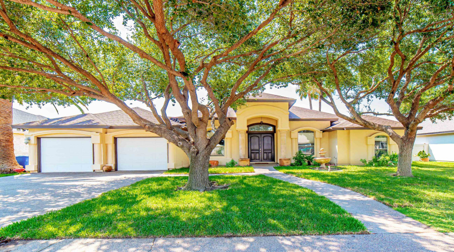 3103 Dante Lp, Laredo, Texas 78041, 4 Bedrooms Bedrooms, 8 Rooms Rooms,3 BathroomsBathrooms,Residential,For Sale,3103 Dante Lp,20253684