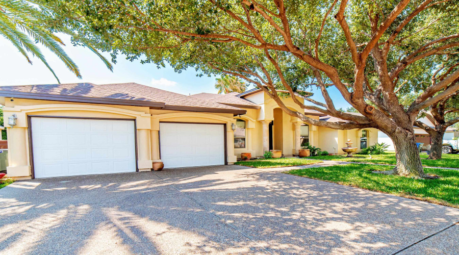 3103 Dante Lp, Laredo, Texas 78041, 4 Bedrooms Bedrooms, 8 Rooms Rooms,3 BathroomsBathrooms,Residential,For Sale,3103 Dante Lp,20253684