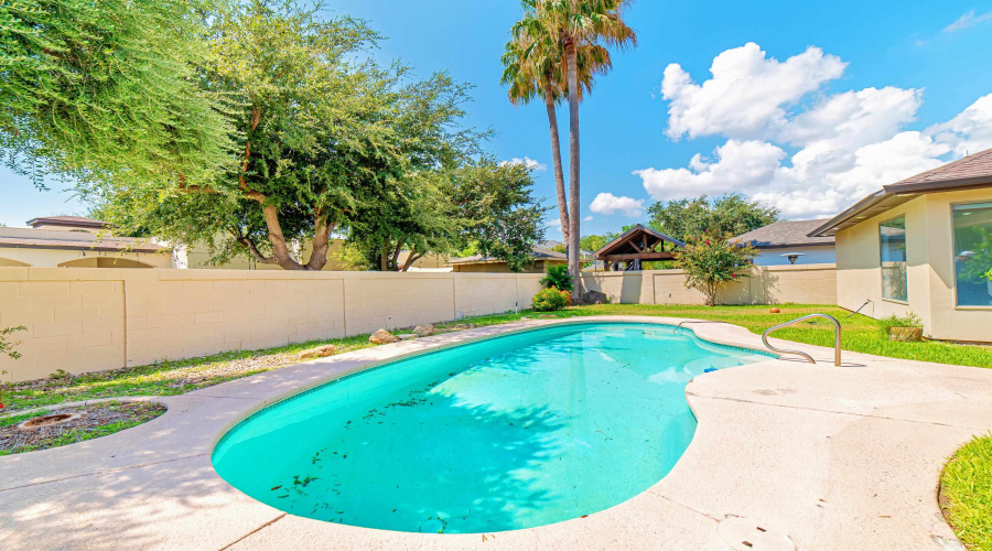 3103 Dante Lp, Laredo, Texas 78041, 4 Bedrooms Bedrooms, 8 Rooms Rooms,3 BathroomsBathrooms,Residential,For Sale,3103 Dante Lp,20253684