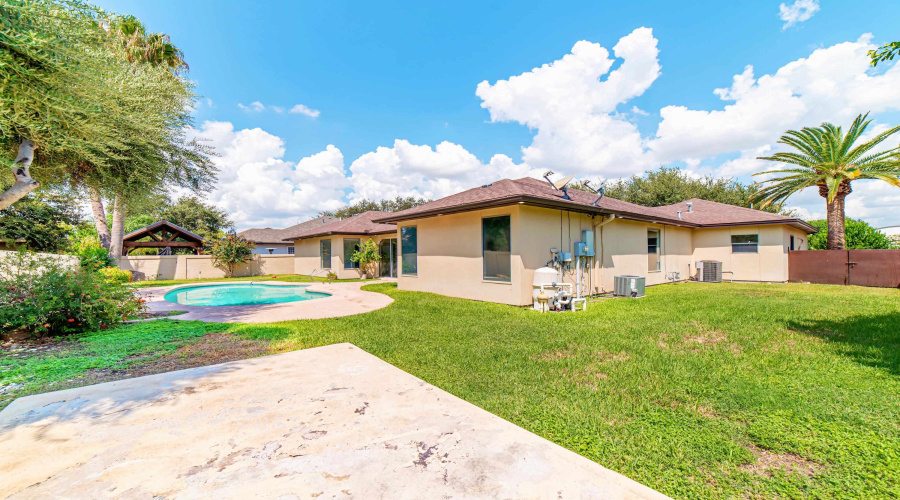 3103 Dante Lp, Laredo, Texas 78041, 4 Bedrooms Bedrooms, 8 Rooms Rooms,3 BathroomsBathrooms,Residential,For Sale,3103 Dante Lp,20253684