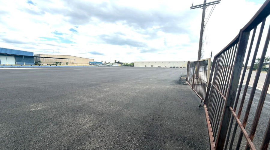 5812 East Dr, Laredo, Texas 78041, 1 Bedroom Bedrooms, 51 Rooms Rooms,4 BathroomsBathrooms,Commercial/industrial,For Rent,5812 East Dr,20253688