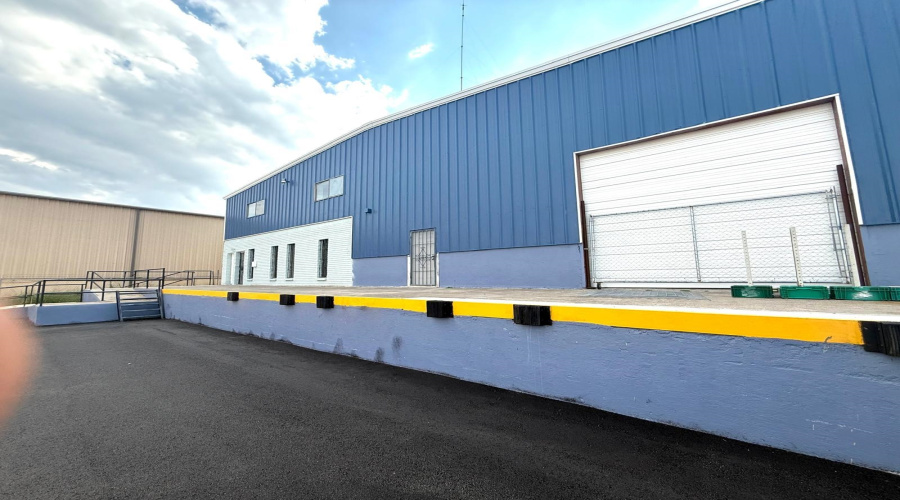 5812 East Dr, Laredo, Texas 78041, 1 Bedroom Bedrooms, 51 Rooms Rooms,4 BathroomsBathrooms,Commercial/industrial,For Rent,5812 East Dr,20253688