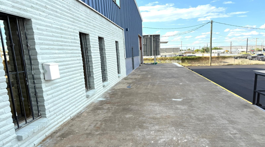 5812 East Dr, Laredo, Texas 78041, 1 Bedroom Bedrooms, 51 Rooms Rooms,4 BathroomsBathrooms,Commercial/industrial,For Rent,5812 East Dr,20253688