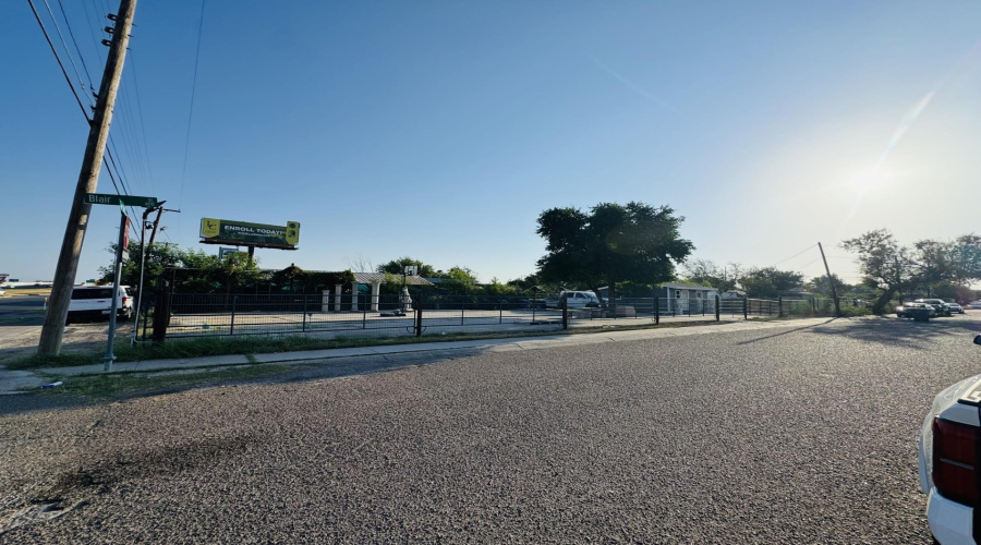 3101 San Dario Ave, Laredo, Texas 78040, ,Land,For Rent,3101 San Dario Ave,20253702