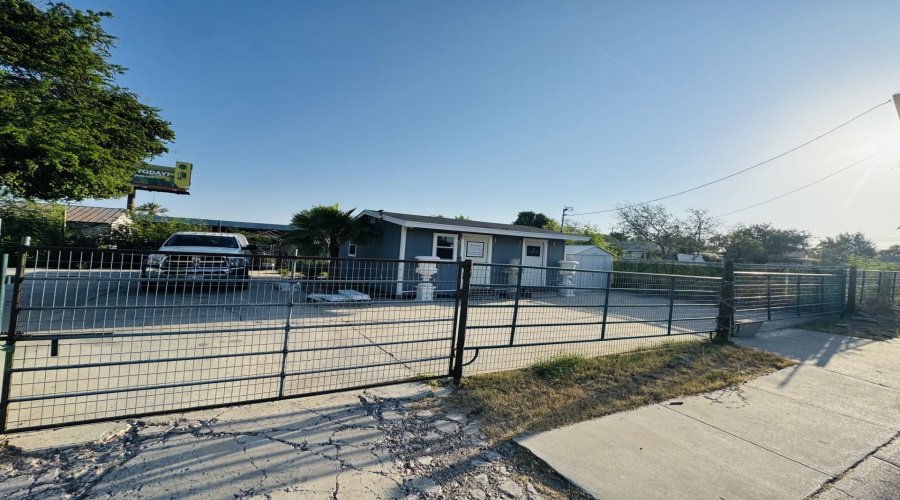 3101 San Dario Ave, Laredo, Texas 78040, ,Land,For Rent,3101 San Dario Ave,20253702