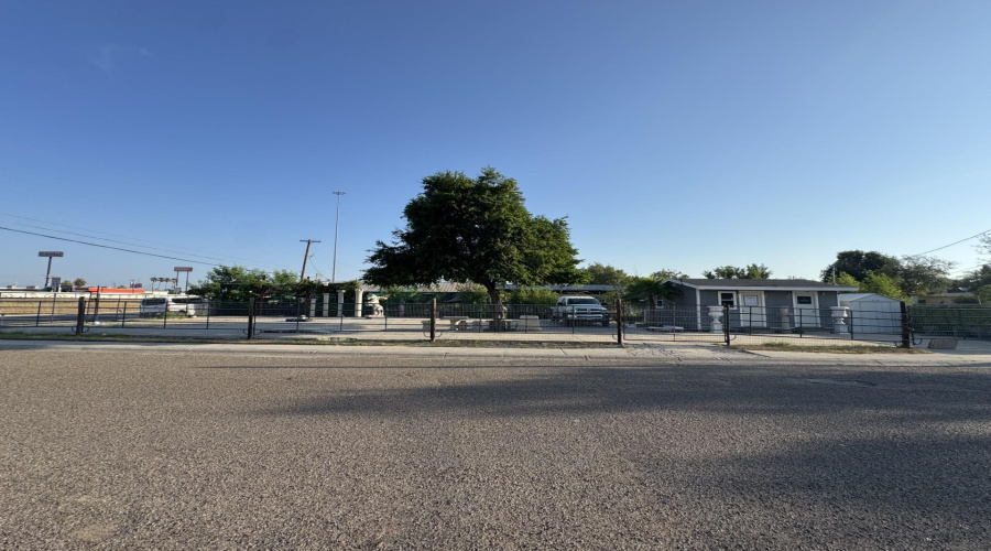 3101 San Dario Ave, Laredo, Texas 78040, ,Land,For Rent,3101 San Dario Ave,20253702