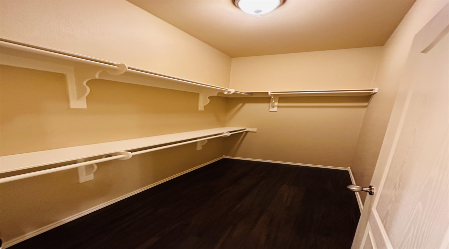 5812 Montevista Dr., Laredo, Texas 78041, 3 Bedrooms Bedrooms, 5 Rooms Rooms,2 BathroomsBathrooms,Residential,For Rent,5812 Montevista Dr.,20253700