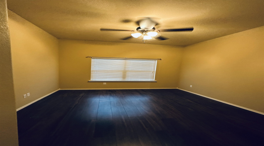 5812 Montevista Dr., Laredo, Texas 78041, 3 Bedrooms Bedrooms, 5 Rooms Rooms,2 BathroomsBathrooms,Residential,For Rent,5812 Montevista Dr.,20253700