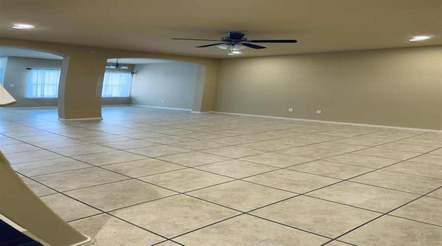 5812 Montevista Dr., Laredo, Texas 78041, 3 Bedrooms Bedrooms, 5 Rooms Rooms,2 BathroomsBathrooms,Residential,For Rent,5812 Montevista Dr.,20253700