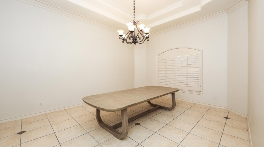 10619 Kirby Dr, LAREDO, Texas 78045, 6 Bedrooms Bedrooms, 9 Rooms Rooms,3 BathroomsBathrooms,Residential,For Sale,10619 Kirby Dr,20253708