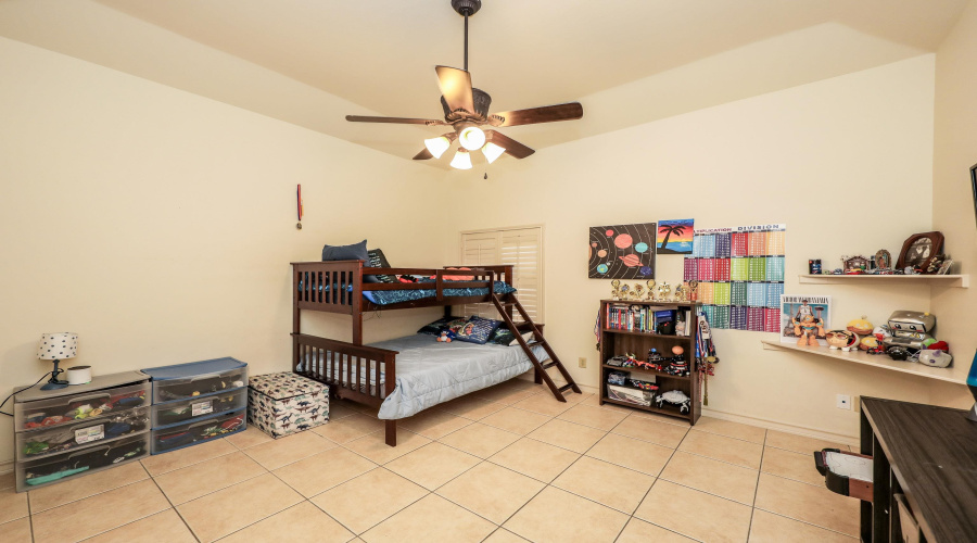 10619 Kirby Dr, LAREDO, Texas 78045, 6 Bedrooms Bedrooms, 9 Rooms Rooms,3 BathroomsBathrooms,Residential,For Sale,10619 Kirby Dr,20253708