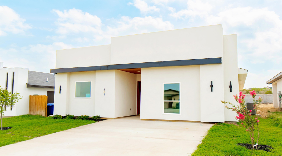 131 Faith Dr., Laredo, Texas 78043-5079, 4 Bedrooms Bedrooms, 4 Rooms Rooms,2 BathroomsBathrooms,Residential,For Sale,131 Faith Dr.,20253718