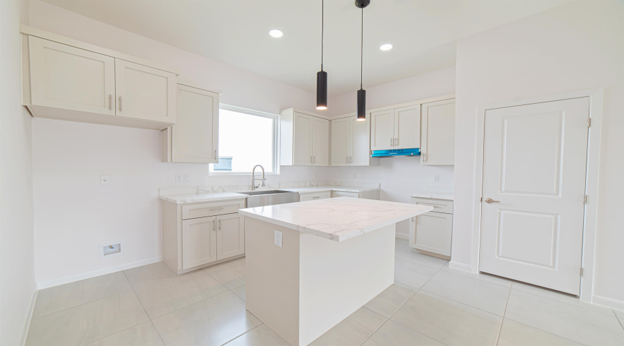 131 Faith Dr., Laredo, Texas 78043-5079, 4 Bedrooms Bedrooms, 4 Rooms Rooms,2 BathroomsBathrooms,Residential,For Sale,131 Faith Dr.,20253718