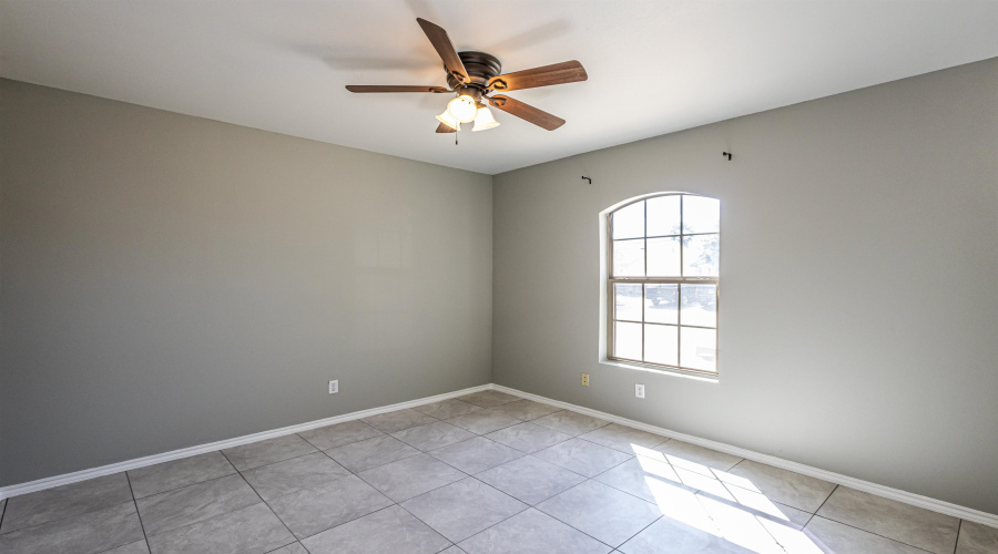 622 Susie Dr, LAREDO, Texas 78046, 3 Bedrooms Bedrooms, 5 Rooms Rooms,2 BathroomsBathrooms,Residential,For Sale,622 Susie Dr,20251129