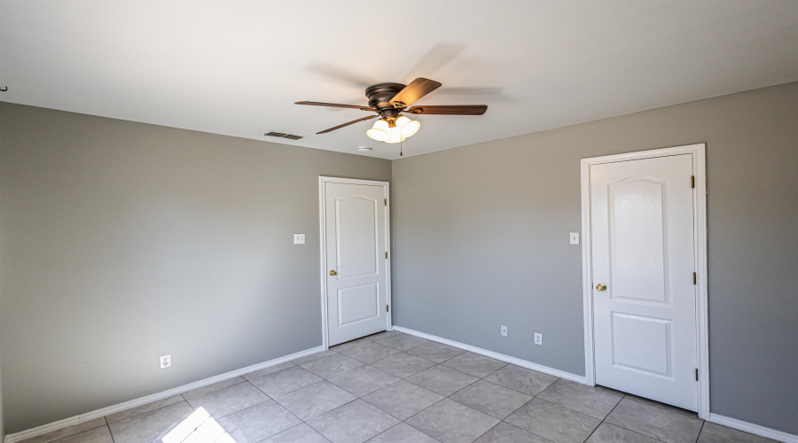 622 Susie Dr, LAREDO, Texas 78046, 3 Bedrooms Bedrooms, 5 Rooms Rooms,2 BathroomsBathrooms,Residential,For Sale,622 Susie Dr,20251129