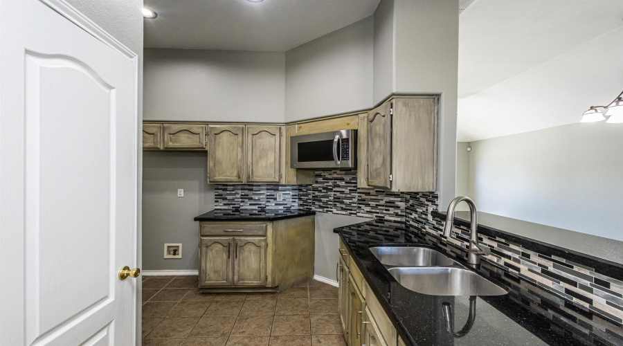622 Susie Dr, LAREDO, Texas 78046, 3 Bedrooms Bedrooms, 5 Rooms Rooms,2 BathroomsBathrooms,Residential,For Sale,622 Susie Dr,20251129