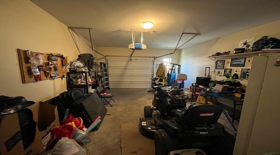 5905 St. Joan of Arc, Laredo, Texas 78046, 3 Bedrooms Bedrooms, 5 Rooms Rooms,2 BathroomsBathrooms,Residential,For Sale,5905 St. Joan of Arc,20251146
