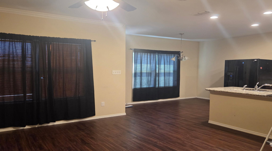 5905 St. Joan of Arc, Laredo, Texas 78046, 3 Bedrooms Bedrooms, 5 Rooms Rooms,2 BathroomsBathrooms,Residential,For Sale,5905 St. Joan of Arc,20251146