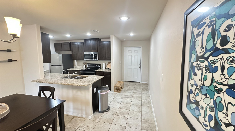 5609 Montevista Dr., Laredo, Texas 78041, 3 Bedrooms Bedrooms, 4 Rooms Rooms,2 BathroomsBathrooms,Residential,For Sale,5609 Montevista Dr.,20253723