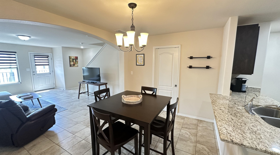 5609 Montevista Dr., Laredo, Texas 78041, 3 Bedrooms Bedrooms, 4 Rooms Rooms,2 BathroomsBathrooms,Residential,For Sale,5609 Montevista Dr.,20253723