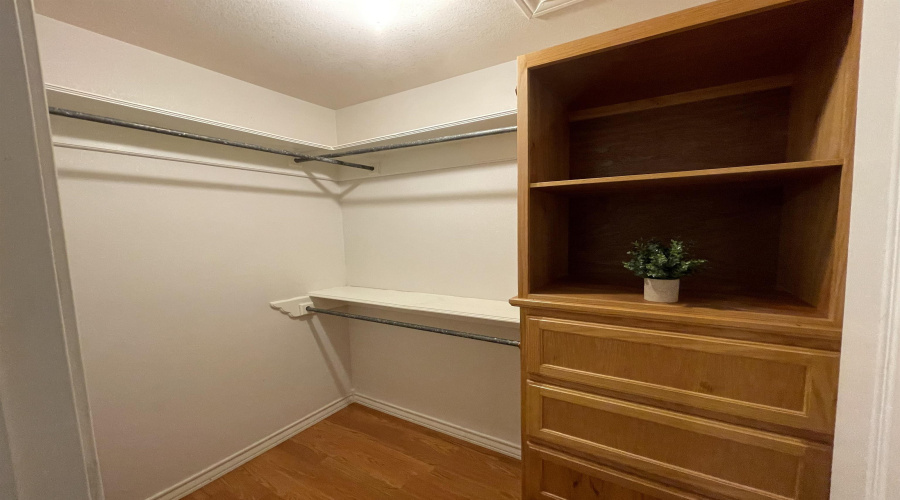 1000 Ranchway Dr, Laredo, Texas 78045-8653, 3 Bedrooms Bedrooms, 6 Rooms Rooms,3 BathroomsBathrooms,Residential,For Rent,1000 Ranchway Dr,20253726