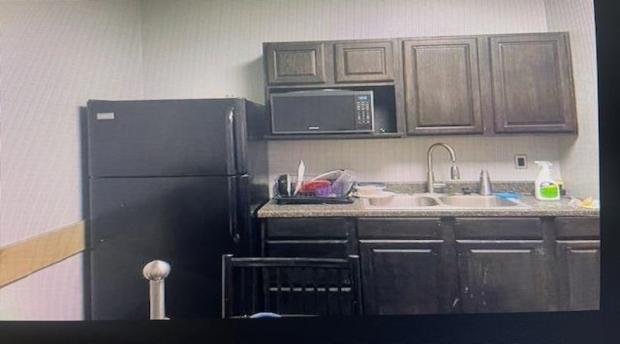 1641 World Trade Center Lp, LAREDO, Texas 78045, 1 Bedroom Bedrooms, 11 Rooms Rooms,3 BathroomsBathrooms,Commercial/industrial,For Rent,1641 World Trade Center Lp,20253729