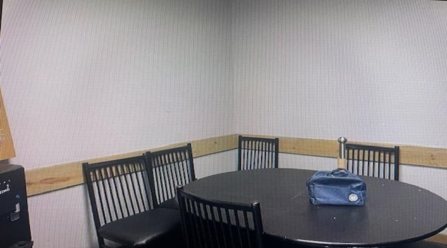 1641 World Trade Center Lp, LAREDO, Texas 78045, 1 Bedroom Bedrooms, 11 Rooms Rooms,3 BathroomsBathrooms,Commercial/industrial,For Rent,1641 World Trade Center Lp,20253729