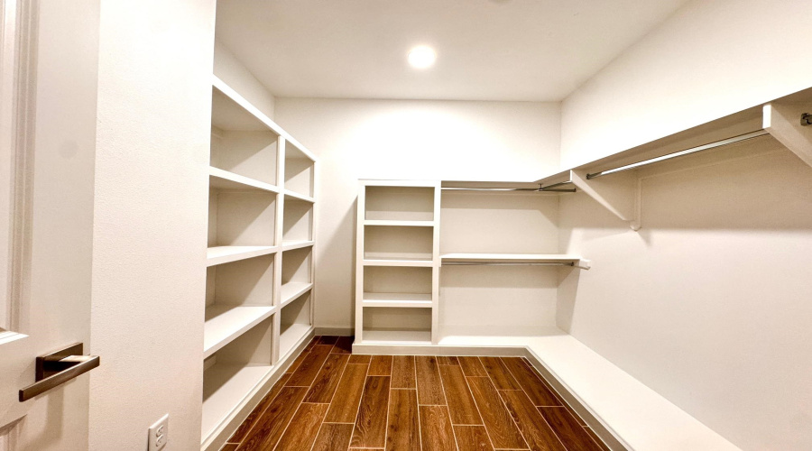 5317 General Franco Dr, LAREDO, Texas 78046, 3 Bedrooms Bedrooms, 5 Rooms Rooms,2 BathroomsBathrooms,Residential,For Sale,5317 General Franco Dr,20253736