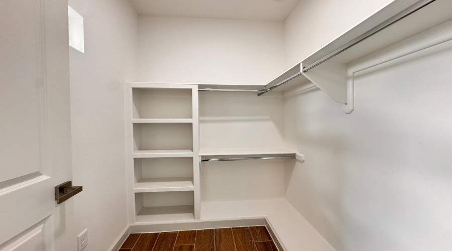 5317 General Franco Dr, LAREDO, Texas 78046, 3 Bedrooms Bedrooms, 5 Rooms Rooms,2 BathroomsBathrooms,Residential,For Sale,5317 General Franco Dr,20253736