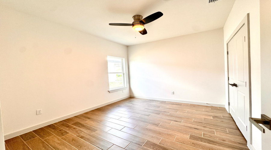 5317 General Franco Dr, LAREDO, Texas 78046, 3 Bedrooms Bedrooms, 5 Rooms Rooms,2 BathroomsBathrooms,Residential,For Sale,5317 General Franco Dr,20253736