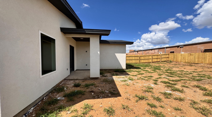 5317 General Franco Dr, LAREDO, Texas 78046, 3 Bedrooms Bedrooms, 5 Rooms Rooms,2 BathroomsBathrooms,Residential,For Sale,5317 General Franco Dr,20253736