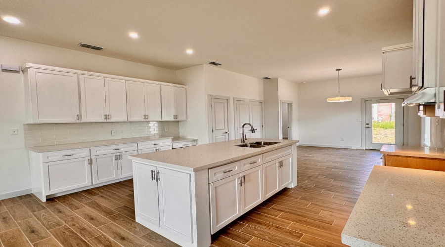 5315 General Franco Dr, LAREDO, Texas 78046, 3 Bedrooms Bedrooms, 5 Rooms Rooms,2 BathroomsBathrooms,Residential,For Sale,5315 General Franco Dr,20253737