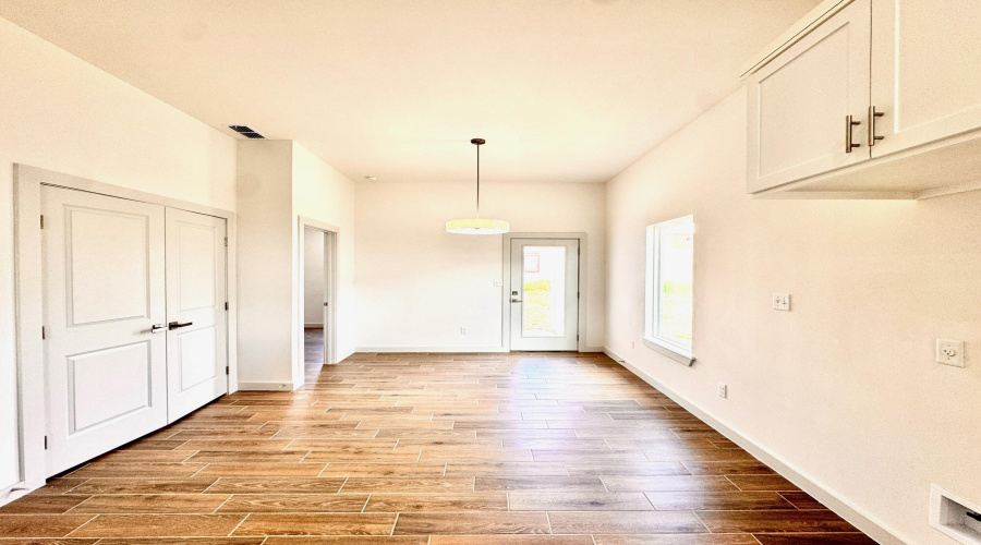 5315 General Franco Dr, LAREDO, Texas 78046, 3 Bedrooms Bedrooms, 5 Rooms Rooms,2 BathroomsBathrooms,Residential,For Sale,5315 General Franco Dr,20253737