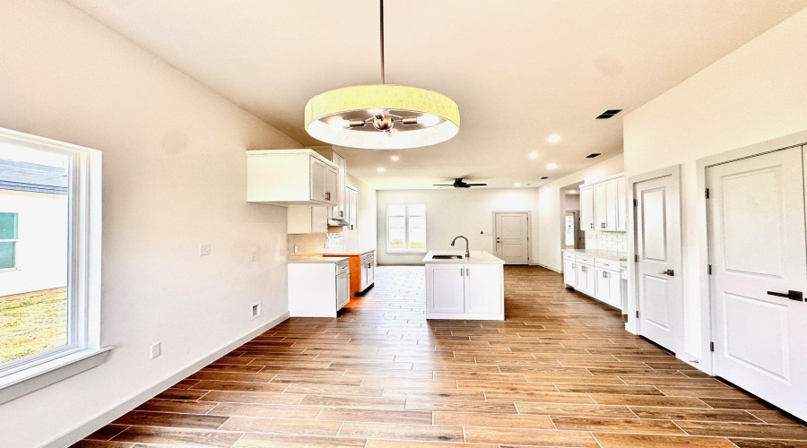 5315 General Franco Dr, LAREDO, Texas 78046, 3 Bedrooms Bedrooms, 5 Rooms Rooms,2 BathroomsBathrooms,Residential,For Sale,5315 General Franco Dr,20253737