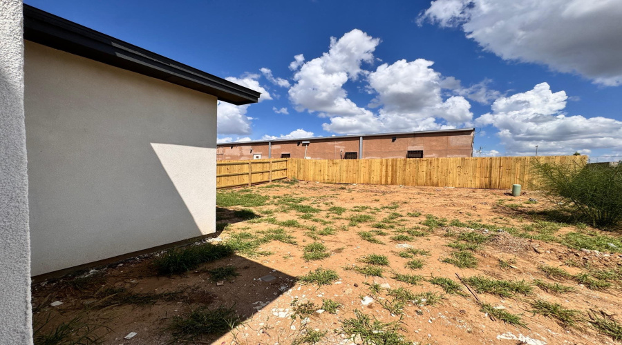 5315 General Franco Dr, LAREDO, Texas 78046, 3 Bedrooms Bedrooms, 5 Rooms Rooms,2 BathroomsBathrooms,Residential,For Sale,5315 General Franco Dr,20253737