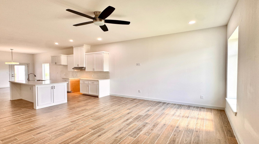 5315 General Franco Dr, LAREDO, Texas 78046, 3 Bedrooms Bedrooms, 5 Rooms Rooms,2 BathroomsBathrooms,Residential,For Sale,5315 General Franco Dr,20253737