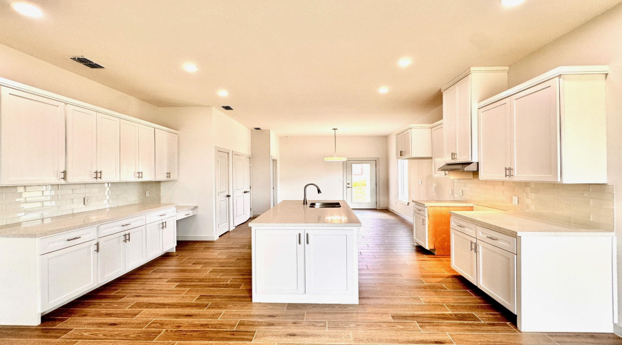 5315 General Franco Dr, LAREDO, Texas 78046, 3 Bedrooms Bedrooms, 5 Rooms Rooms,2 BathroomsBathrooms,Residential,For Sale,5315 General Franco Dr,20253737