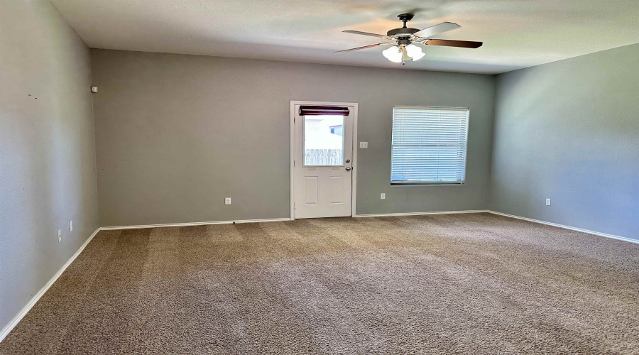 113 Washingtonia Dr, Laredo, Texas 78045, 4 Bedrooms Bedrooms, 9 Rooms Rooms,2 BathroomsBathrooms,Residential,For Sale,113 Washingtonia Dr,20253738