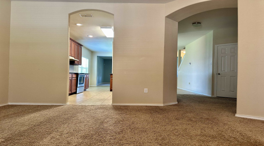 113 Washingtonia Dr, Laredo, Texas 78045, 4 Bedrooms Bedrooms, 9 Rooms Rooms,2 BathroomsBathrooms,Residential,For Sale,113 Washingtonia Dr,20253738