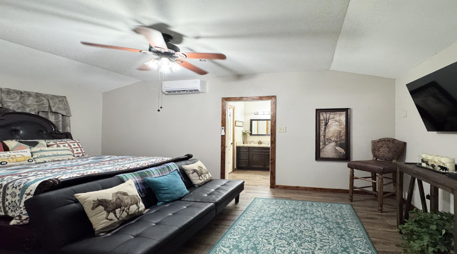 106 S Tapeyste Ave, Laredo, Texas 78043, 2 Bedrooms Bedrooms, 6 Rooms Rooms,2 BathroomsBathrooms,Residential,For Sale,106 S Tapeyste Ave,20253739