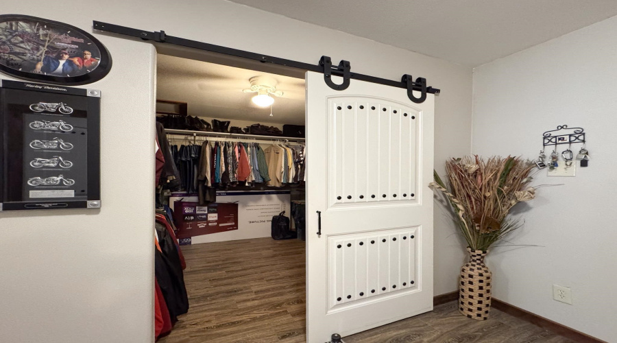 106 S Tapeyste Ave, Laredo, Texas 78043, 2 Bedrooms Bedrooms, 6 Rooms Rooms,2 BathroomsBathrooms,Residential,For Sale,106 S Tapeyste Ave,20253739