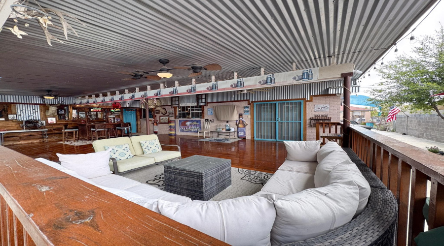 106 S Tapeyste Ave, Laredo, Texas 78043, 2 Bedrooms Bedrooms, 6 Rooms Rooms,2 BathroomsBathrooms,Residential,For Sale,106 S Tapeyste Ave,20253739